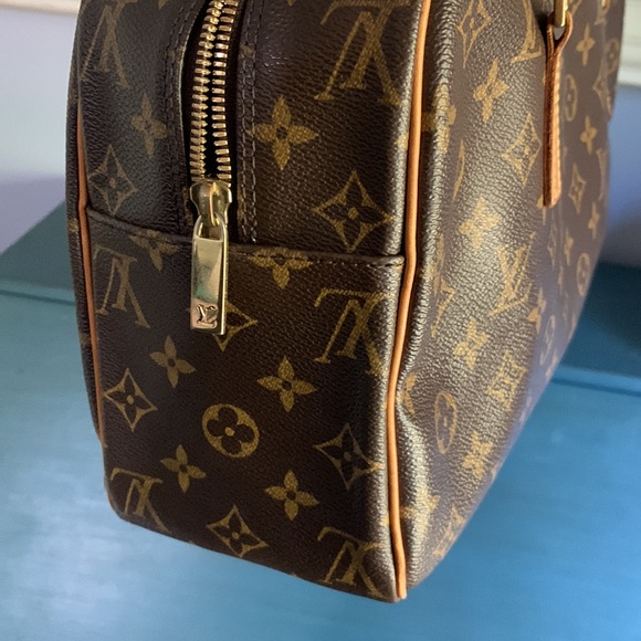 Vintage Louis Vuitton Cite Bag GM Monogram Exterior Pocket Shoulder Bag Roomy - Picture 5 of 15